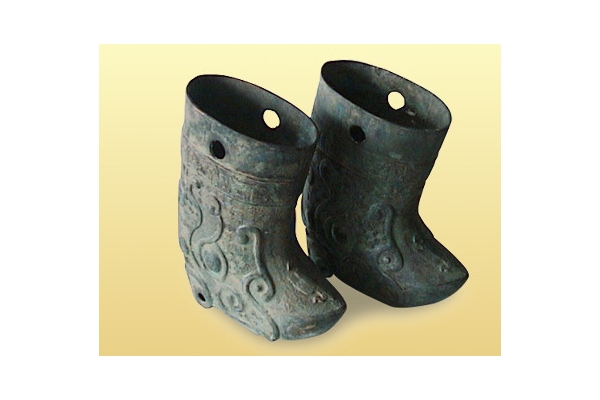 古代青铜鞋